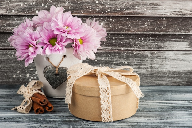 Photo pink chrysanthemum in concrete pot