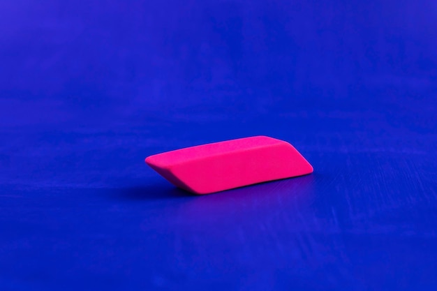 Розовый Eraser