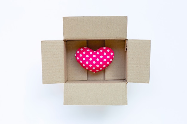 Photo pink heart in opened box