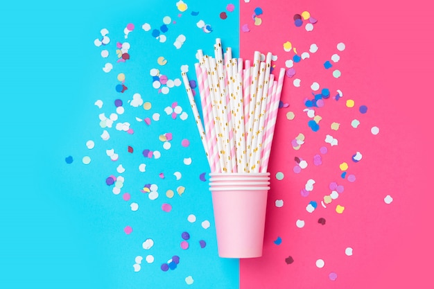 Photo pink paper straws and pink cups