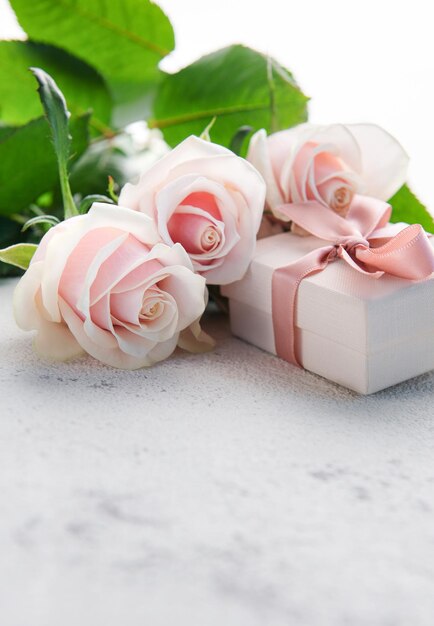 Pink pastel roses with gift box