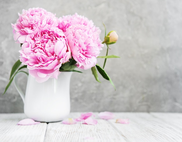 Photo pink peony flowers