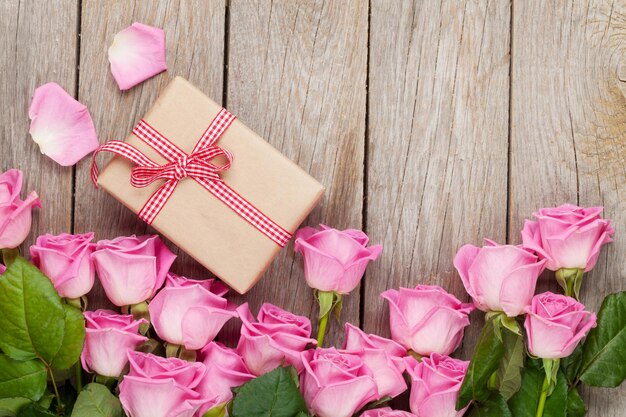 Pink roses and valentines day gift box