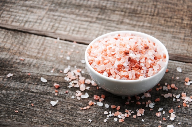 Photo pink salt from the himalayas