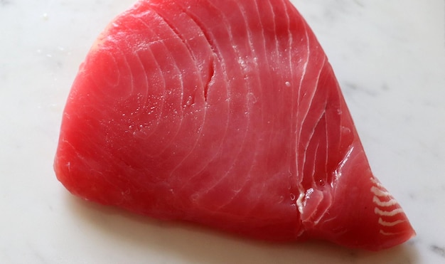 Photo pink tuna steak fish meat fillet