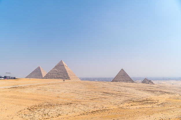 Piramides van gizeh, het oudste grafmonument ter wereld, caïro, egypte