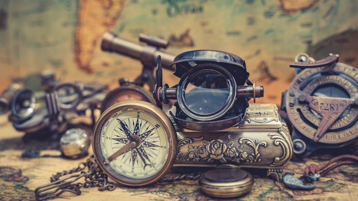 फोटो pirate nautical brass compass