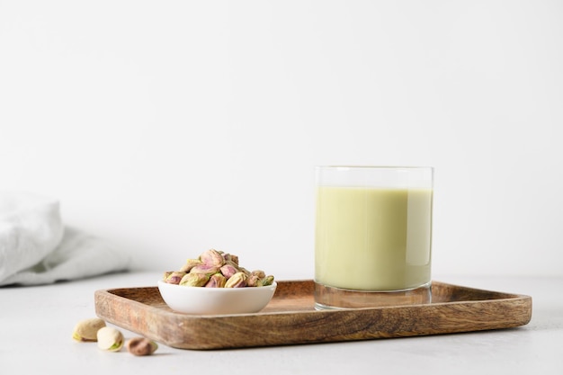 Pistachemelk in glas lactosevrij Vegan plantaardige melk