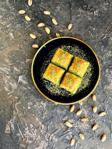 Photo pistachio baklava, traditional turkish baklava.