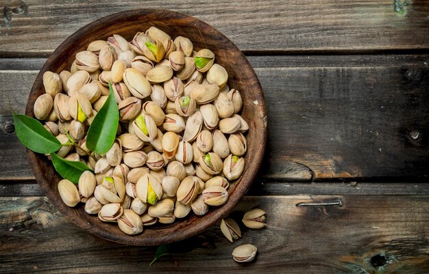 Pistachios in the bowl