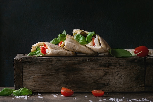 Pita bread sandwiches with vegetables