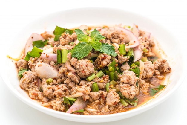 pittig gehakt varkensvlees (Larb - Traditional Thai Food)