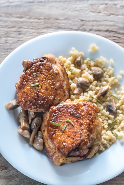 Pittige kip met bulgur en champignons