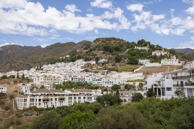 Pittoresk stadje Frigiliana gelegen in de bergachtige regio Malaga, Spanje