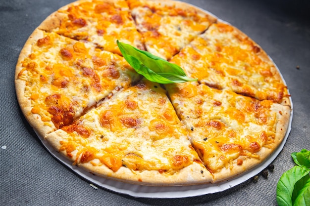 Pizza formaggio cibo veloce piatto di formaggio pasto sano cibo spuntino sul tavolo copia spazio cibo sfondo