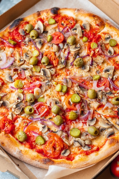 pizza groente fastfood geen vlees geen kaas snack hartige taart veganistisch of vegetarisch eten