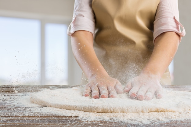 Pizza maken bakkerij deeg meel chef vers