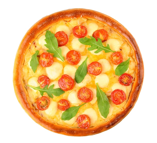 Пицца Маргарита с рукколой, изолированная на белом