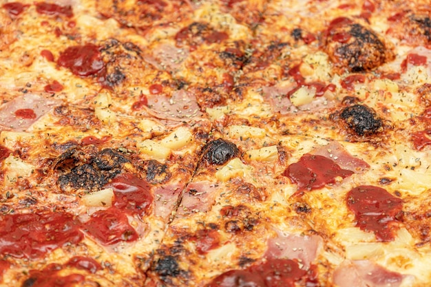 사진 파인애플과 고기 근접 촬영 하와이안 피자 피자