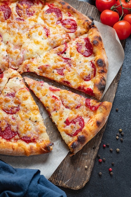 pizza worst tomatensaus kaas trend fastfood