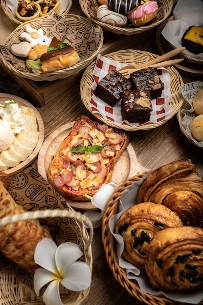 Pizzabakkerij donuts chocolade op een bord