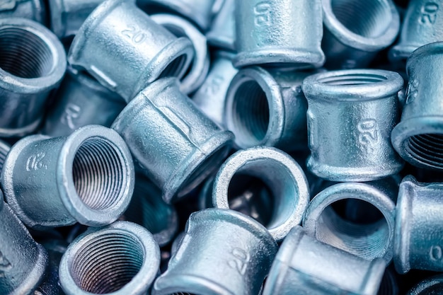 Placer connecting fittings for metal pipes