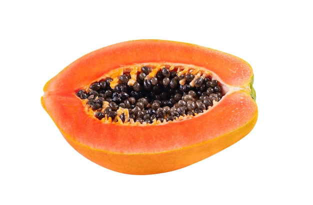 plakjes zoete papaya geïsoleerd op een witte achtergrond