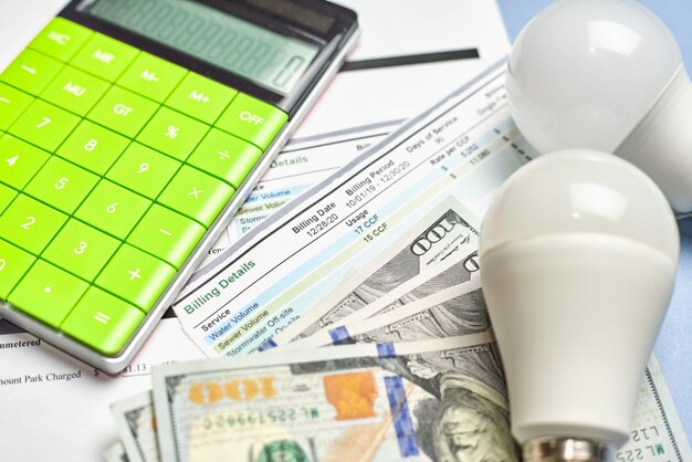 Foto planning voor energiekosten in het maandbudget
