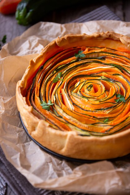 Plantaardige taart met wortelen en courgette gezond vegetarisch eten