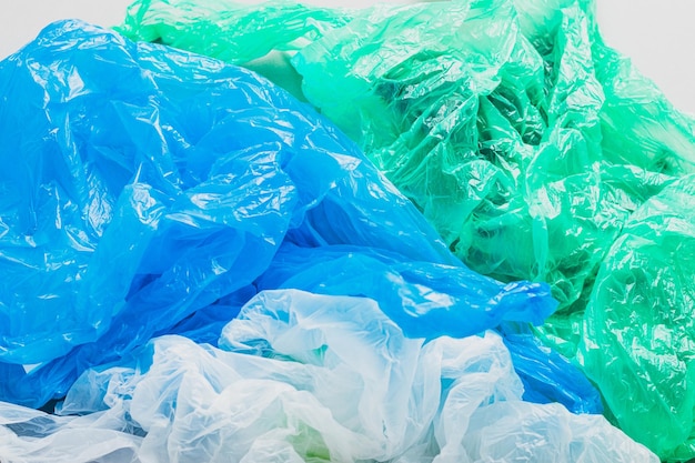 Sacchetti di plastica rifiuti riciclabili smistamento dei rifiuti