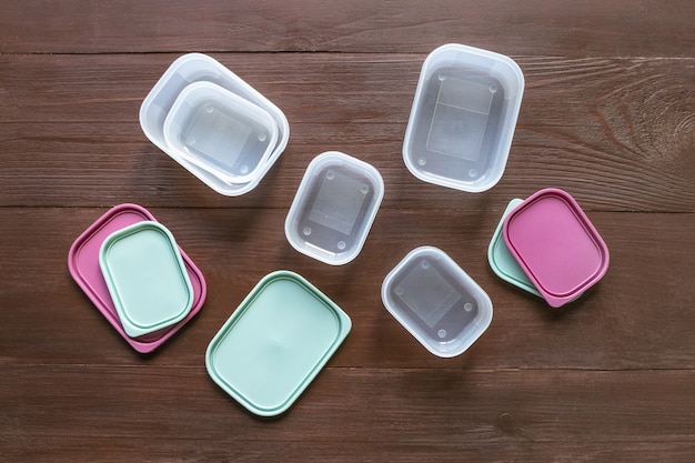 Plastic containers for transportation and storage food products