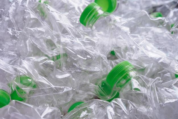 Plastic flessen recyclen achtergrondconcept