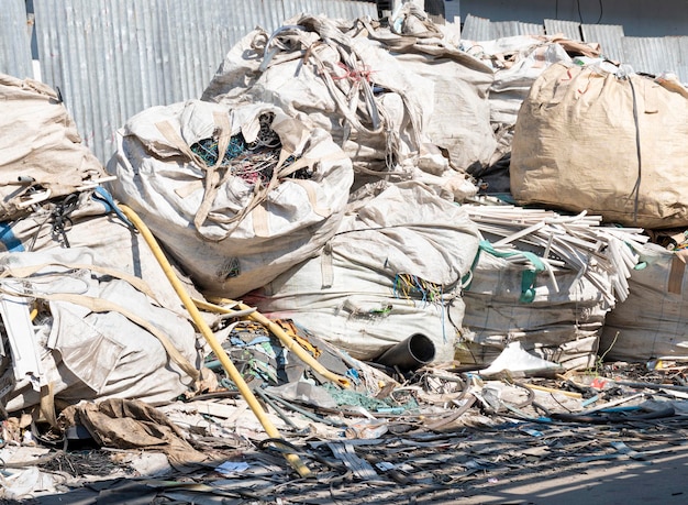 リサイクル用プラスチックサックパイプとケーブルスリーブ