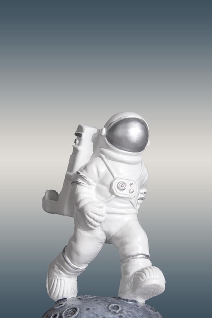 Plastic speelgoedfiguur astronaut World Space Week 2022 Ruimte en duurzaamheid Close-up