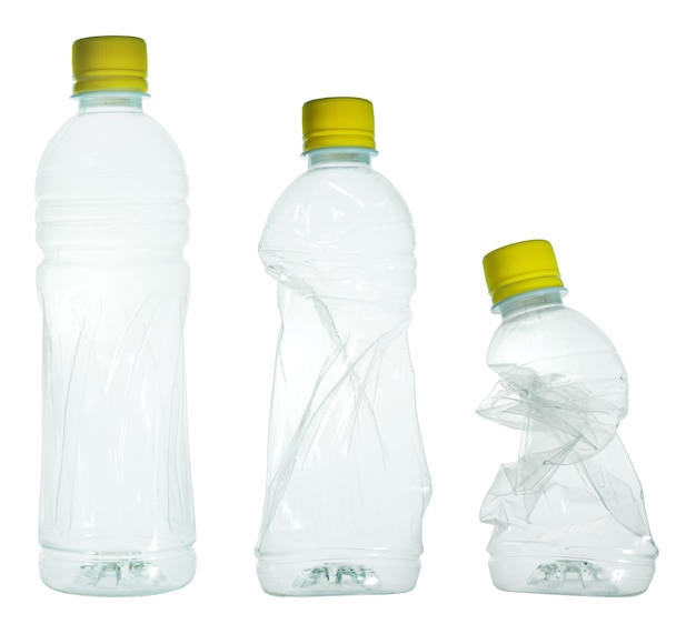 플라스틱 물병. 재활용 할 수있을 때.