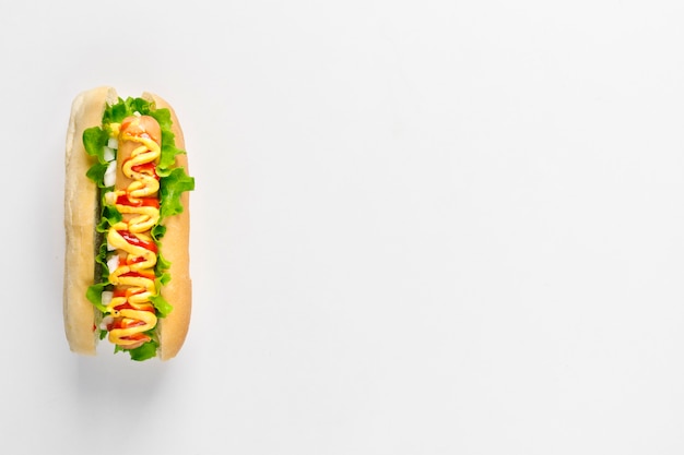 Plat leggen hotdog met copyspace