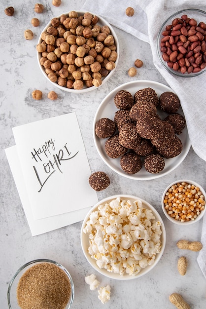 Foto plat leggen van heerlijk lohri-dagvoedsel