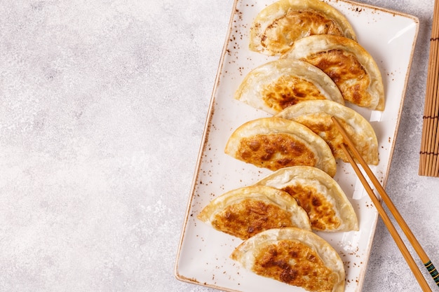 Foto zolla di gyoza asiatico, spuntino degli gnocchi