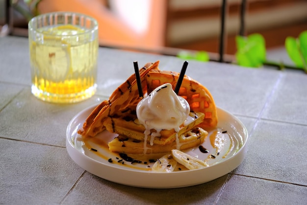 A plate of belgian waffle