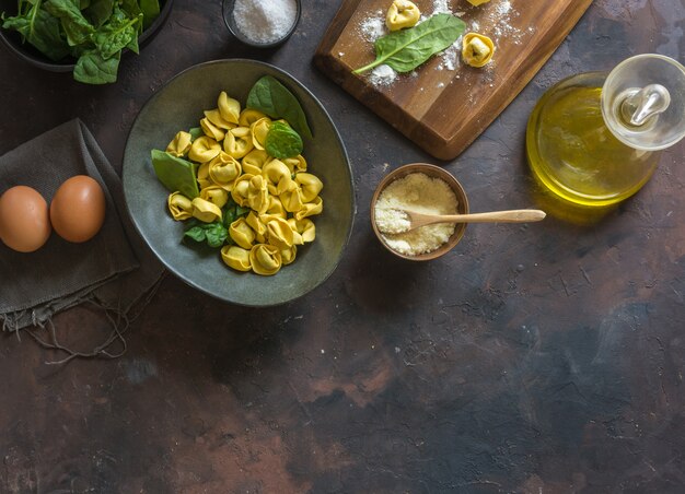 Plate of tortellinis with ricotta and spinach.