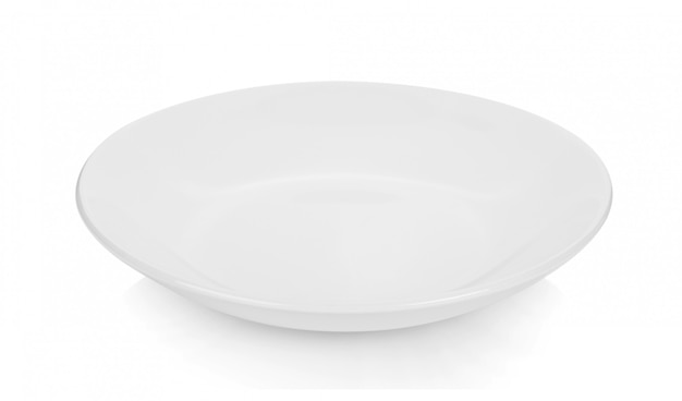 Тарелка на белой поверхности