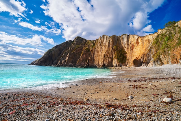 Foto playa del silencio a cudillero asturie spagna