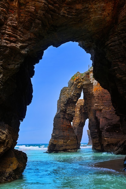 Пляж Плайя-лас-Катедралес Пляж Catedrais в Галисии, Испания