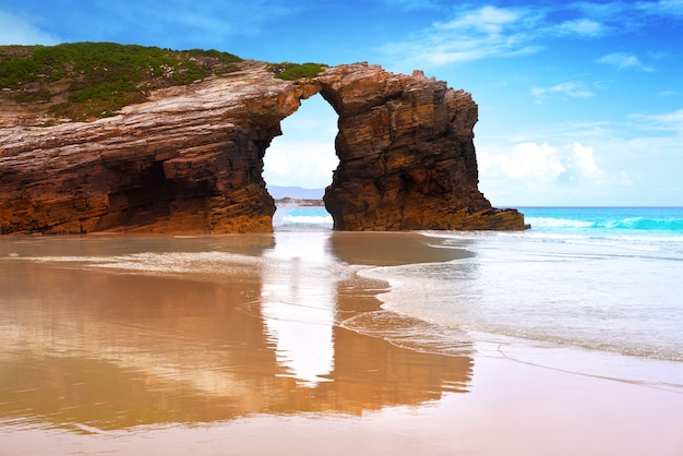 Spiaggia di playa las catedrales catedrais in galizia spagna