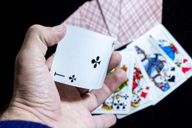 Foto carte da gioco carte da gioco sul tavolo carte da gioco sfondo