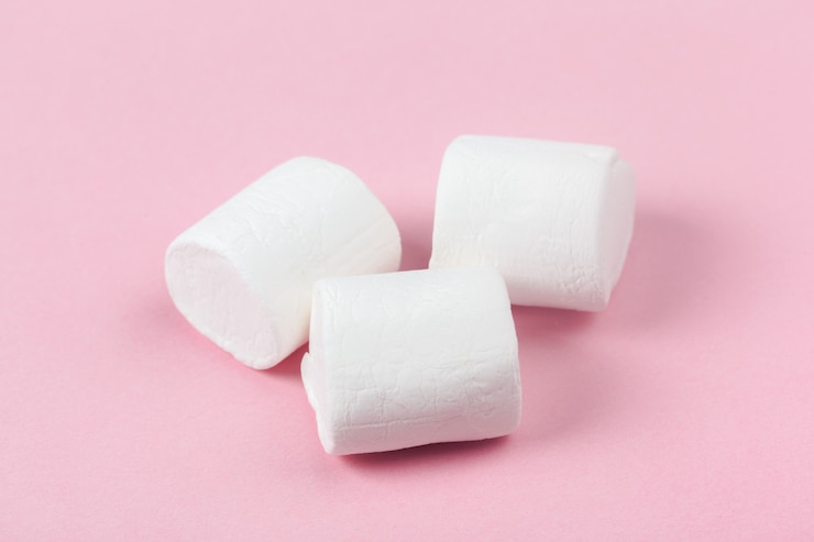 Foto pluizige witte marshmallow