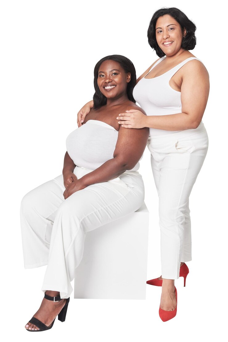 Photo png attractive curvy woman in white outfit mockup apparel studio shoot