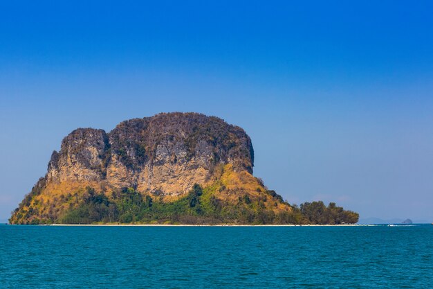 Photo poda island when viewed from boat