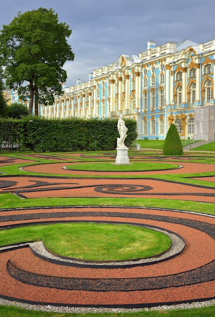 Foto poesjkin sint-petersburg rusland09032020 parterre van het catharinapaleis