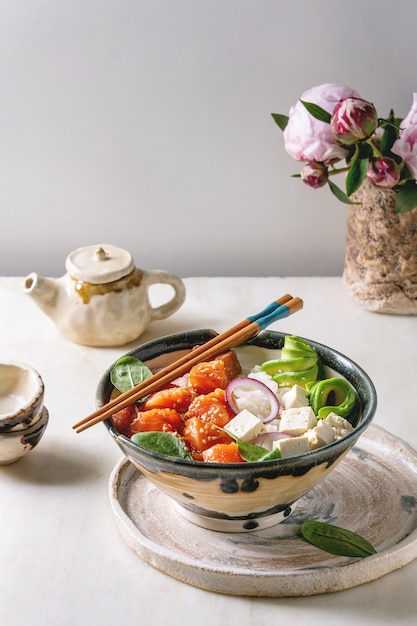 Poke bowl with salmon